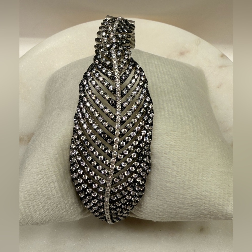 Freida Rothman Plume Oval Hinged Bangle